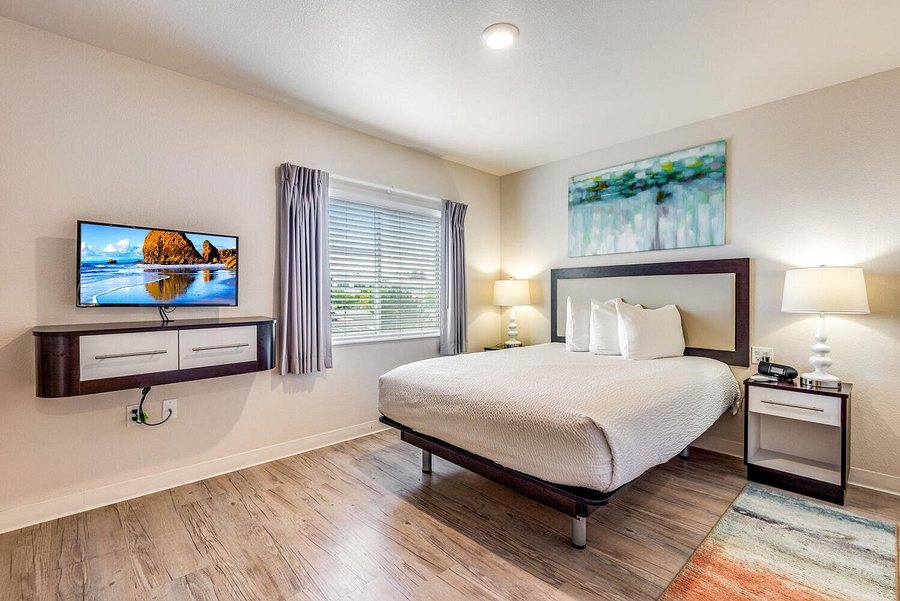 WaterWalk Denver Tech Center — Guest room
