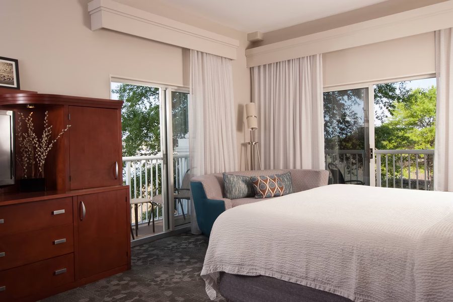 Waterway — Guest room