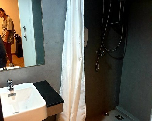 Wayha Hostel — Bathroom