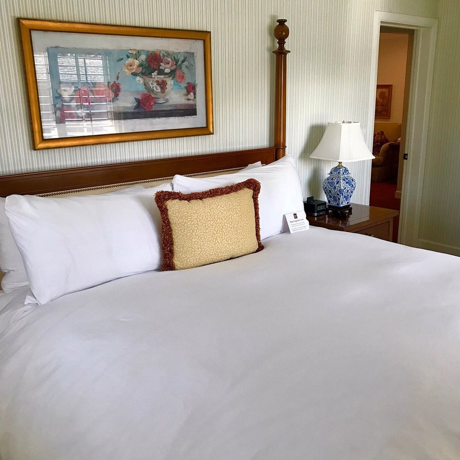 Wayside Inn — Guest room