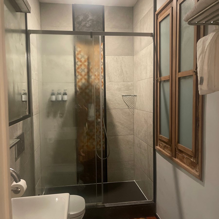 We Boutique Hotel Barcelona Catalonia — Bathroom