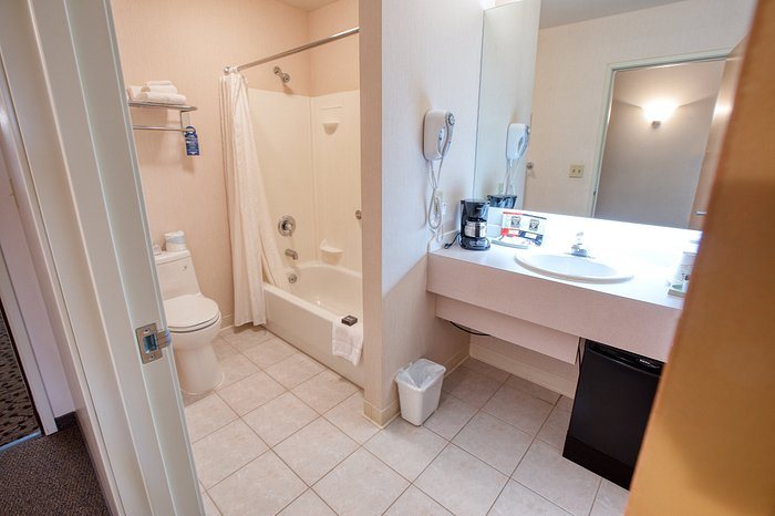 Wedgewood Resort — Bathroom