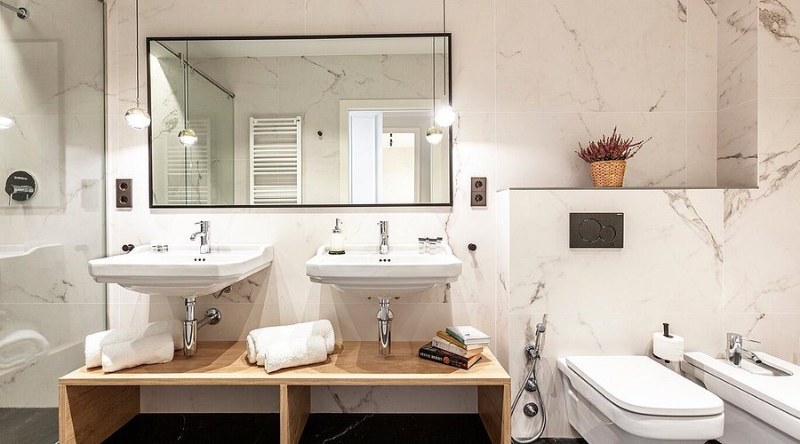 Weflating Eixample Barcelona Catalonia — Bathroom