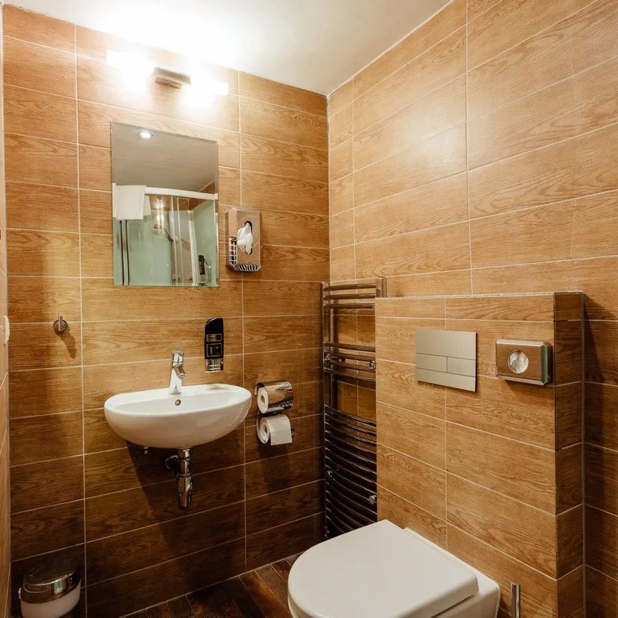 Wellness Rezort Janosikov Dvor — Bathroom