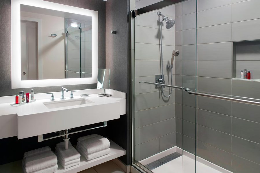 West Bank Inn — Bathroom