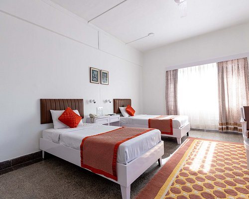 West End Hotel — Guest room