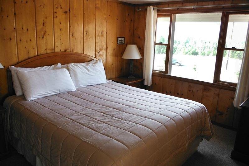 West Glacier Village — Guest room