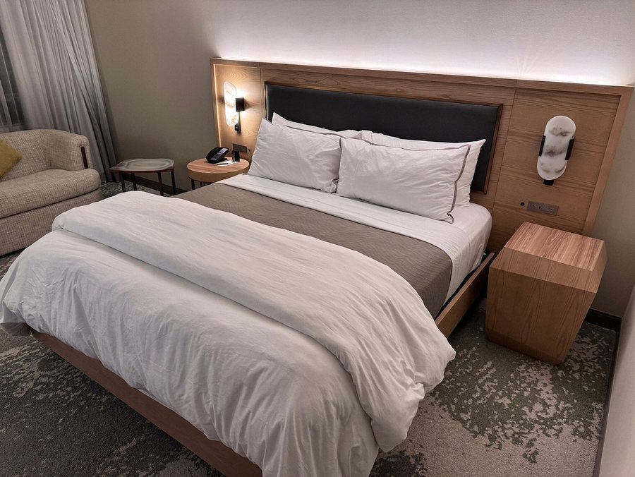 West Inn Hotel Los Angeles California — Guest room