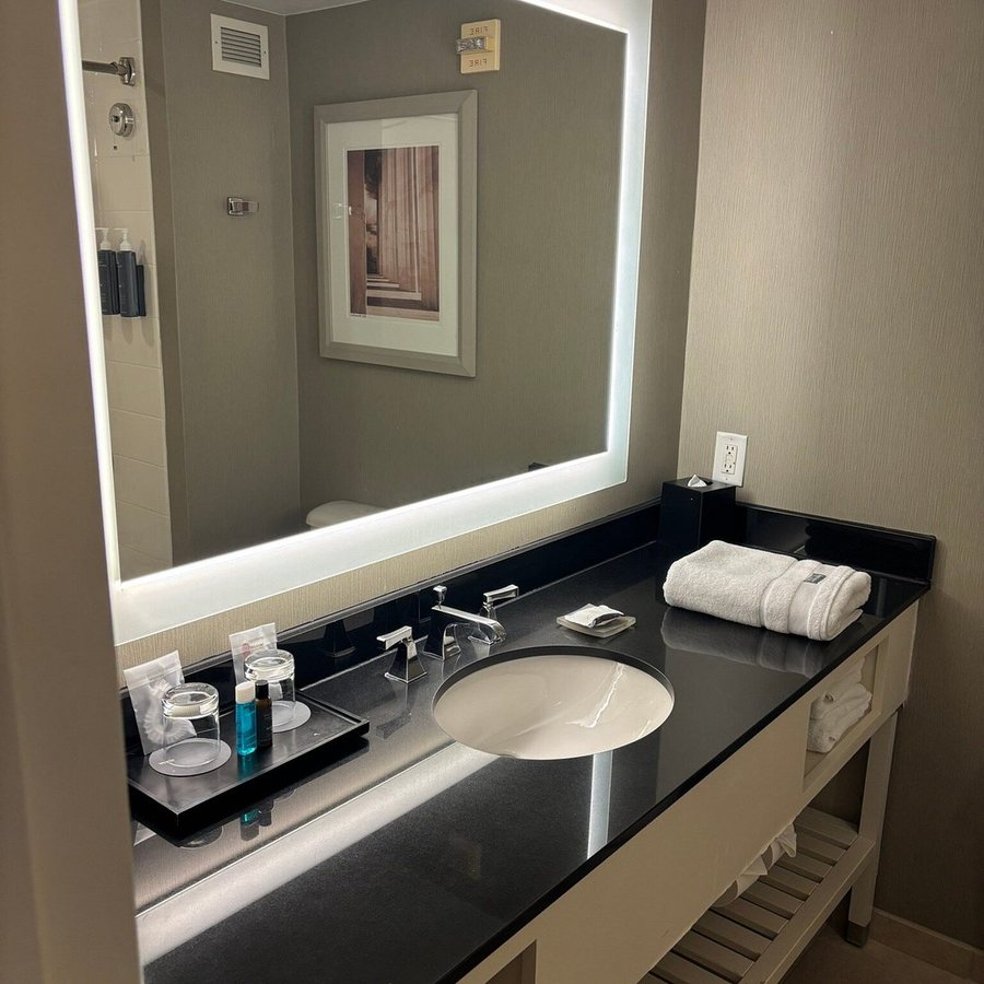 West Mountain Inn — Bathroom