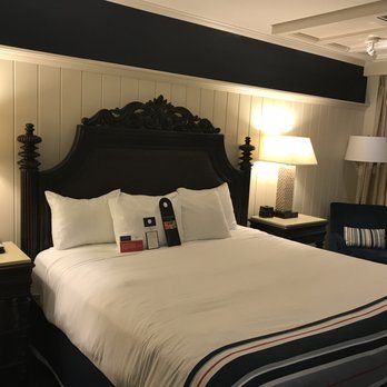 West Street Hotel — Guest room