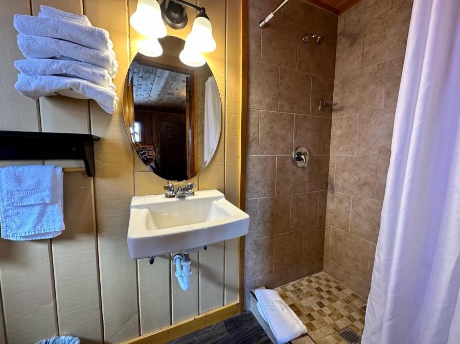 West Yellowstone Bed and Breakfast — Bathroom