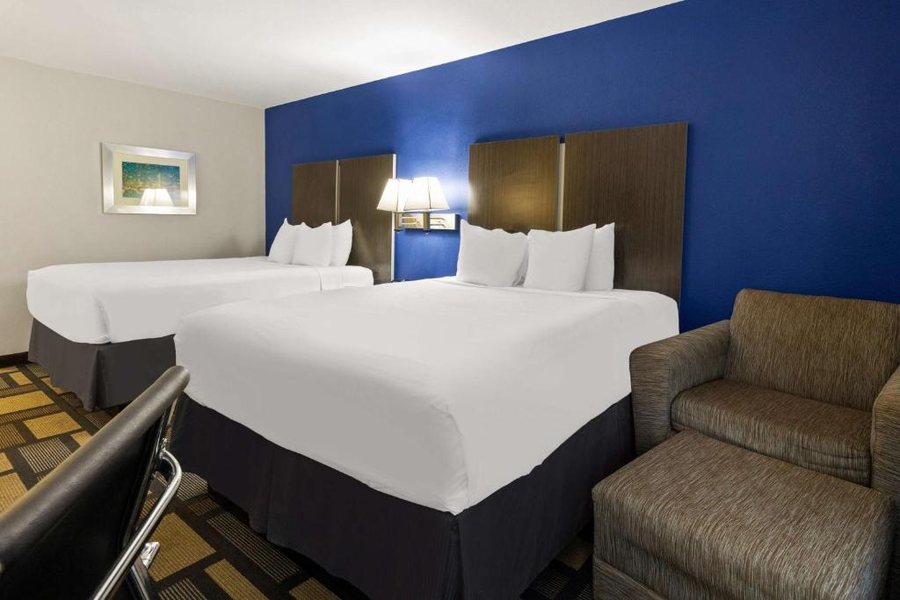 Western Inn Motel — Guest room