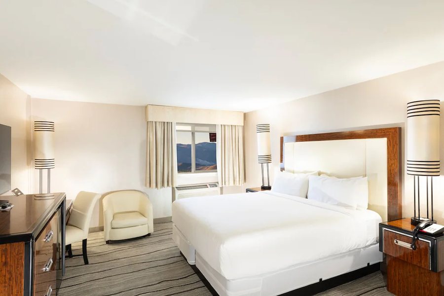 Western Village Inn Casino — Guest room