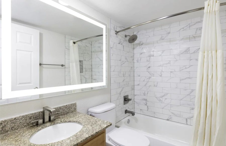 Westgate Blue Tree Resort — Bathroom