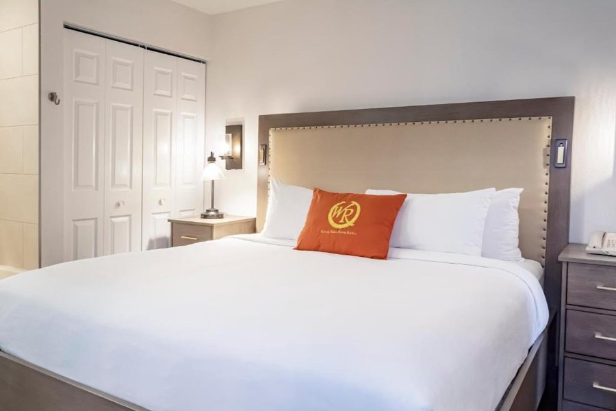 Westgate Flamingo Bay Resort Las Vegas Nevada — Guest room