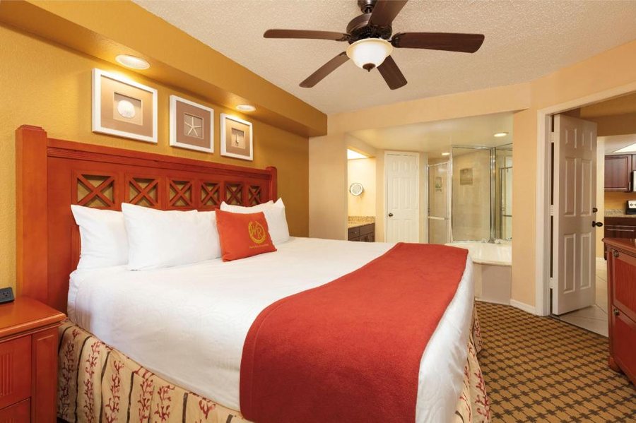 Westgate Inn Suites — Guest room