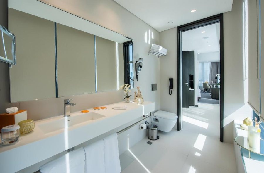 WestSide Residences by Rotana Istanbul — Bathroom