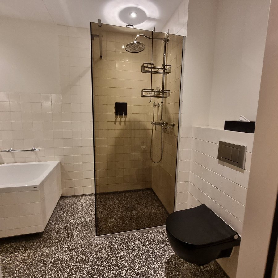 WestViolet Bed Breakfast — Bathroom