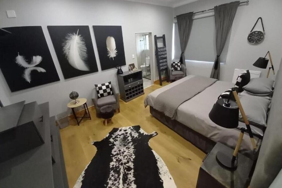 Wetlands Game Lodge — Guest room