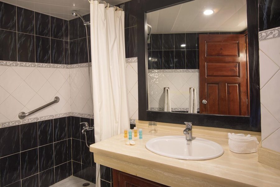 Whala bavaro — Bathroom