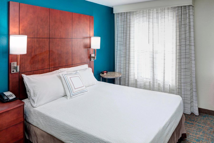 Whiskey on the River — Guest room