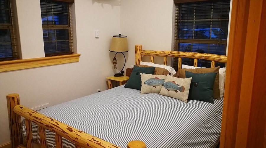 Whispering Pines Resort — Guest room