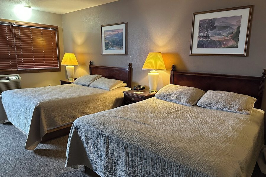 Whispering Pines RV Park — Guest room
