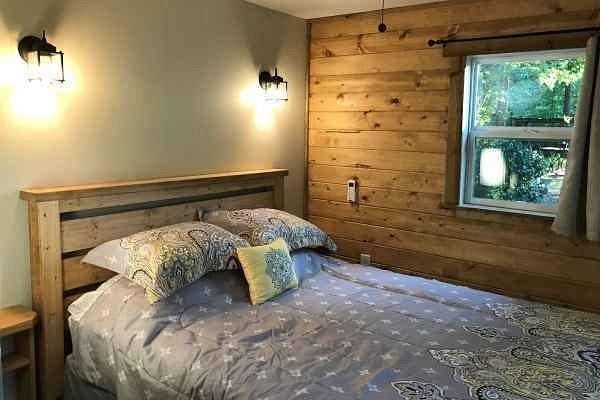 Whispering Woods Cabins — Guest room