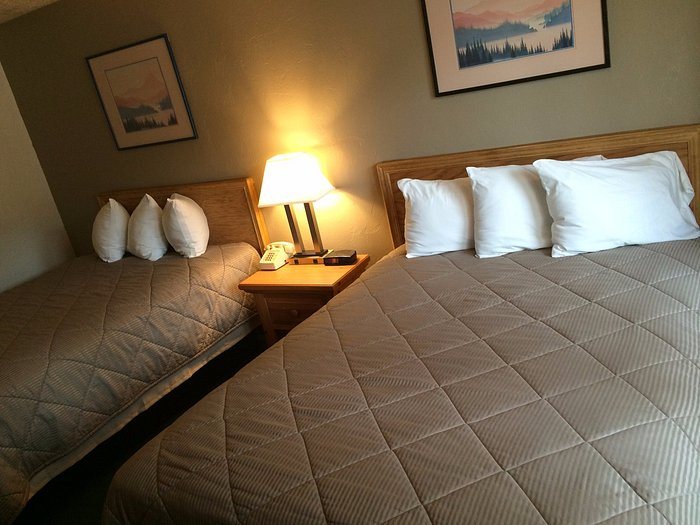 White Buffalo Hotel — Guest room