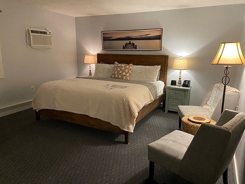 White Horse Lodge — Guest room