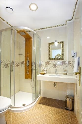 White House Hotel Istanbul Istanbul — Bathroom