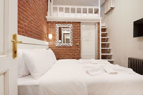 White Palace Hotel Istanbul — Guest room