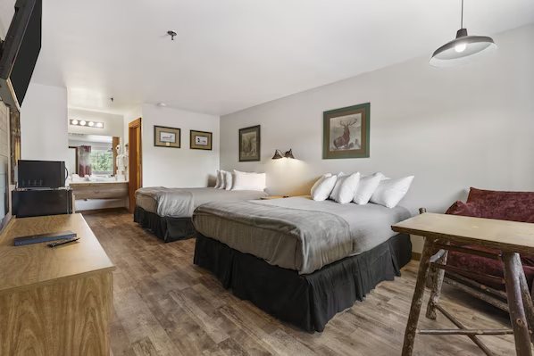 White Wing Resort — Guest room