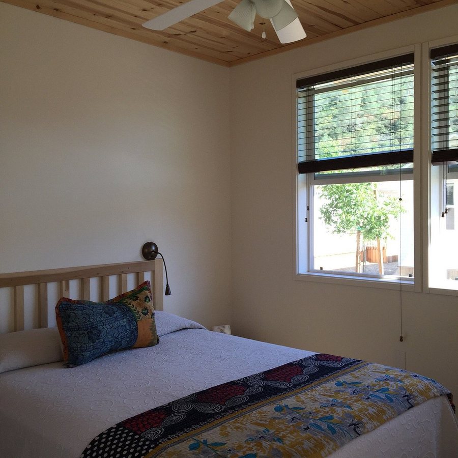 Wilbur Hot Springs — Guest room