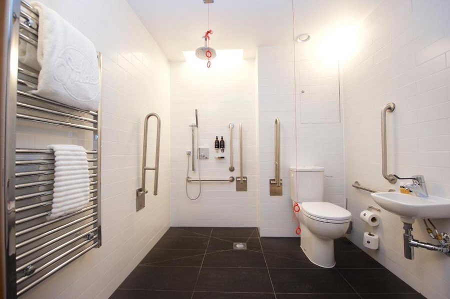 Wilde Aparthotels London Covent Garden — Bathroom