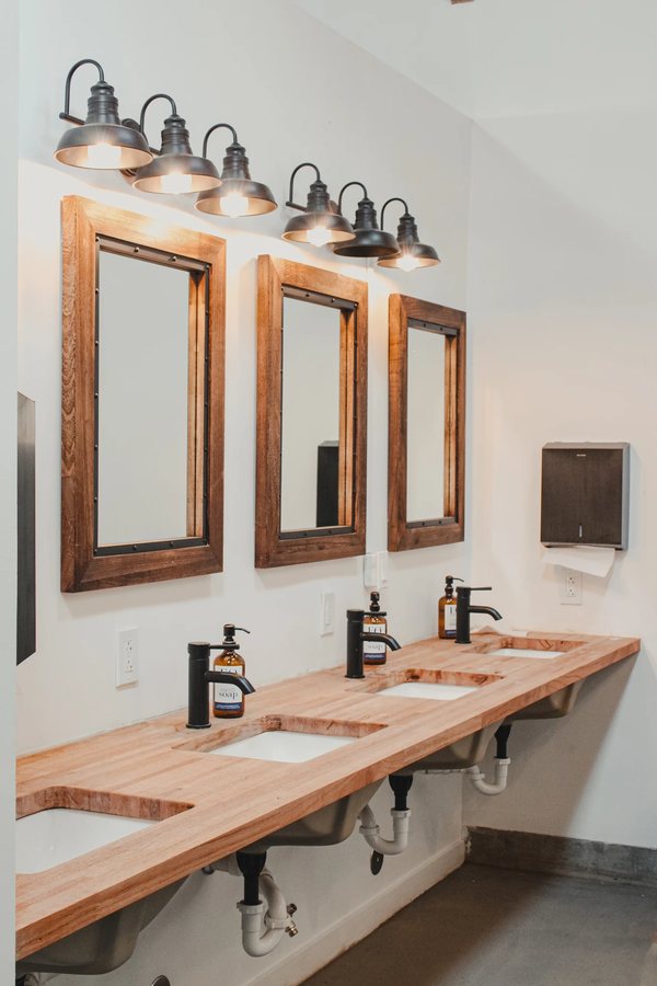 Wildhaven Yosemite Glamping — Bathroom