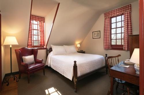 Williamsburg Inn An Official Colonial Williamsburg Hotel — Guest room