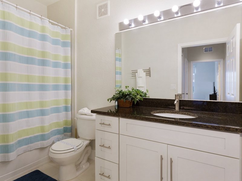 Windsor Hills Resort by Magic Resort Homes — Bathroom