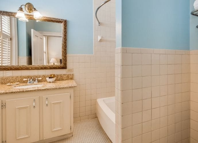 Windsor Hotel an Ascend Collection Hotel — Bathroom