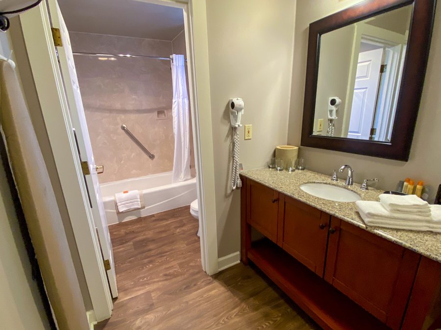 Wine Country Inn — Bathroom