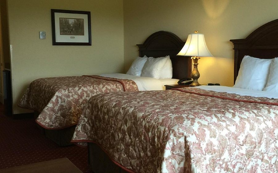 Wine Country Inn — Guest room