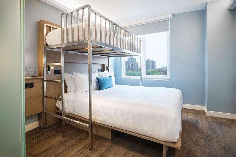 Wingate by Wyndham Bronx Haven Park — Guest room