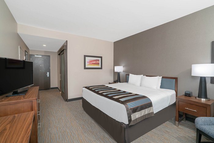 Wingate by Wyndham Denver Airport — Guest room