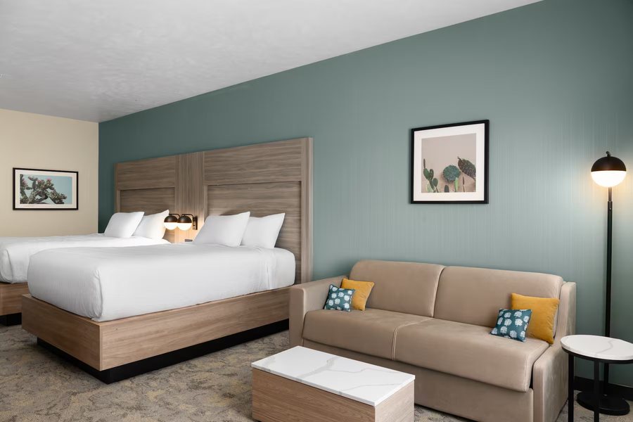 Wingate by Wyndham Kingman — Guest room