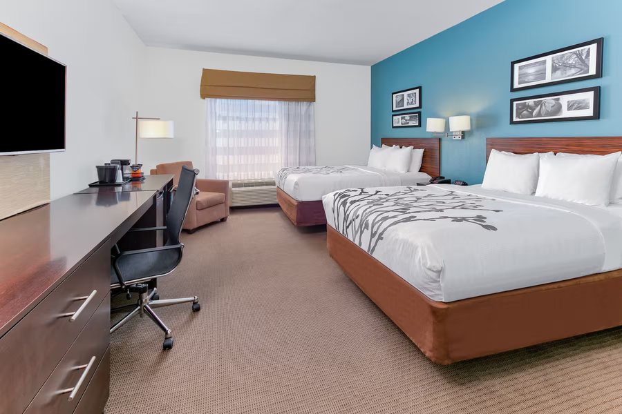 Wingate by Wyndham Longview North — Guest room