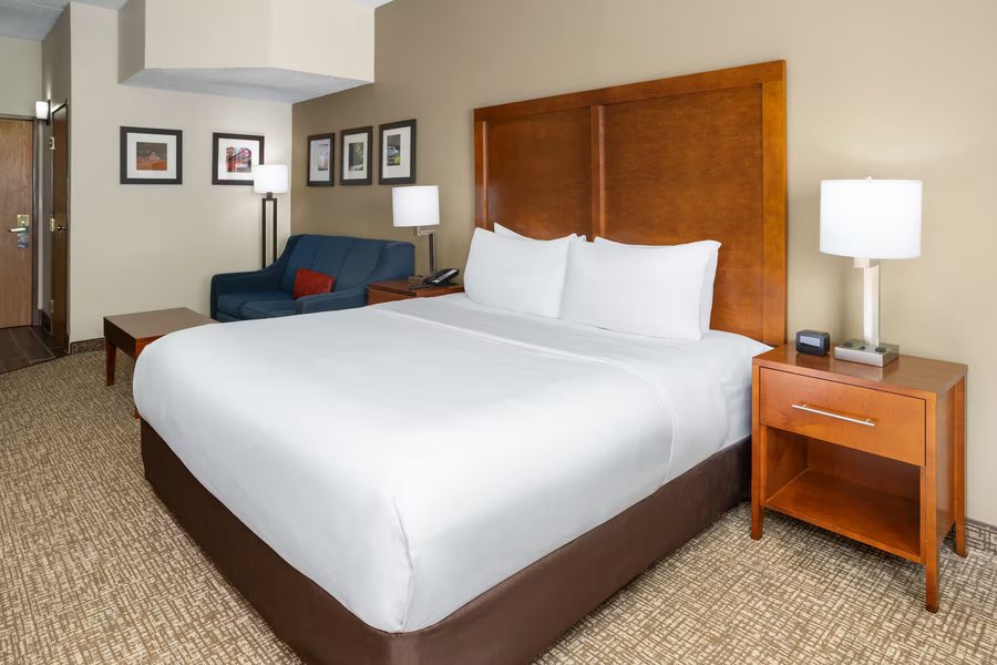 Wingate by Wyndham New Stanton — Guest room