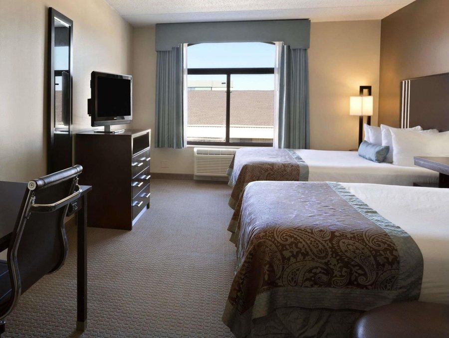 Wingate by Wyndham Oklahoma City Airport — Guest room