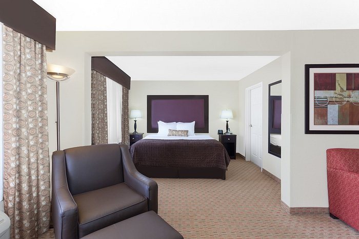 Wingate by Wyndham Yuma — Guest room
