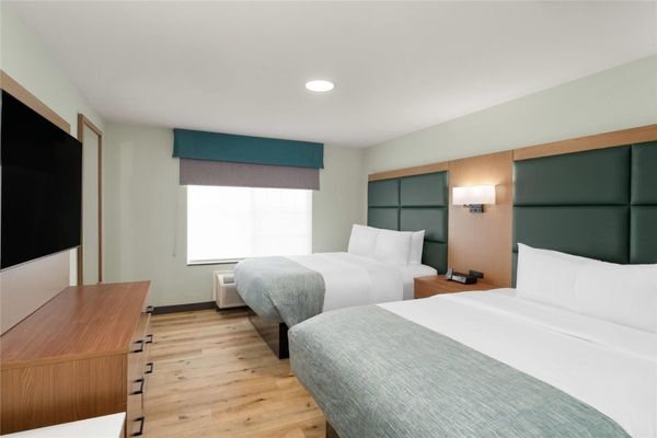 Wingate Suites by Wyndham Mansfield — Guest room
