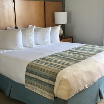 Winners Circle Resort — Guest room